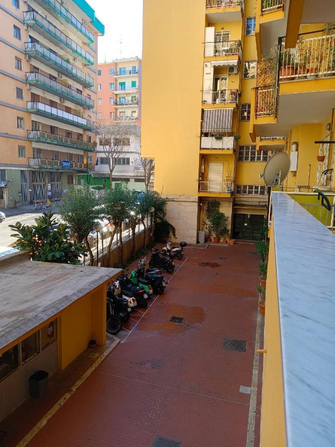 Vomerooms Napoli Eksteriør billede